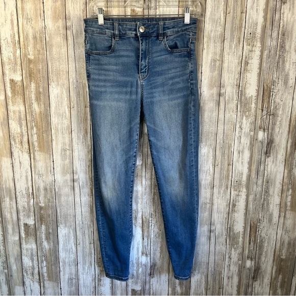 American Eagle Outfitters Denim - American Eagle High Rise Jegging Light Wash Short 8